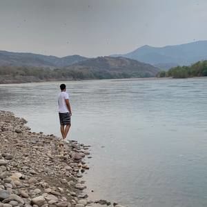 Meet your Posher, Devin